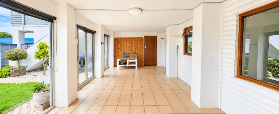 7 Bedroom Property for Sale in Kleinbaai Western Cape